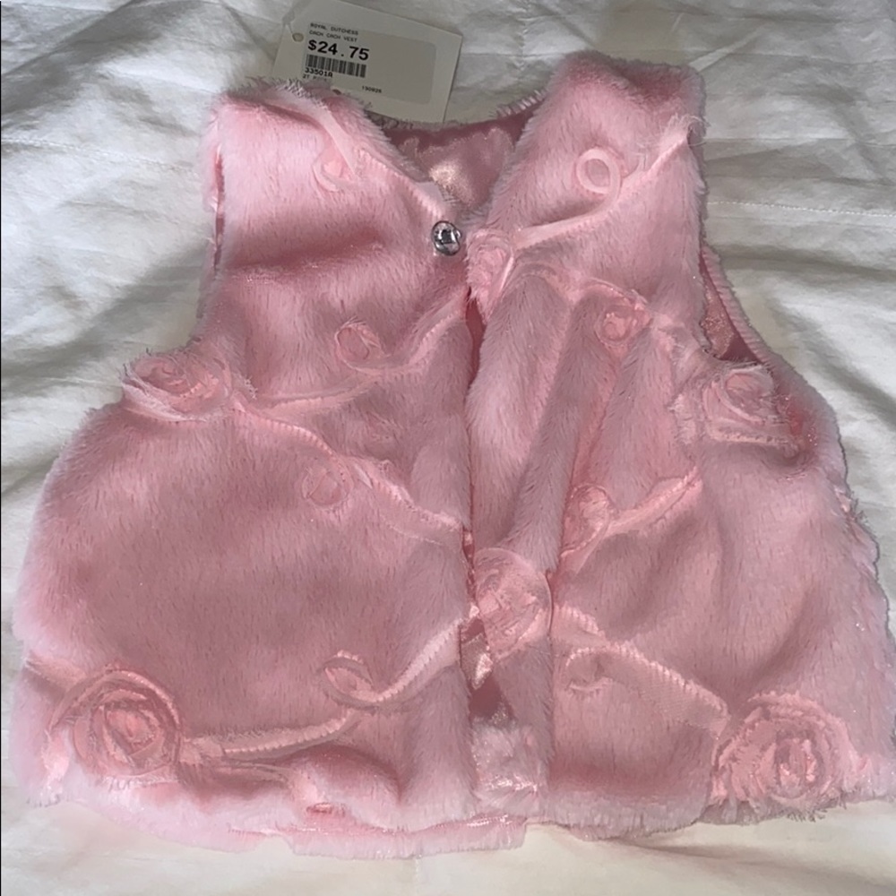 NWT Kids faux fur like vest with crystal like button and floral design